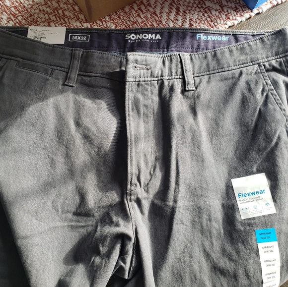 Sonoma Men’s Gray Flexwear Flat Front Pants 36/32 NWT! - Picture 2 of 5